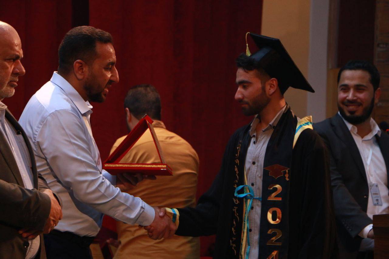 تكريم طلاب معاهد إعداد المدرسين في إدلب