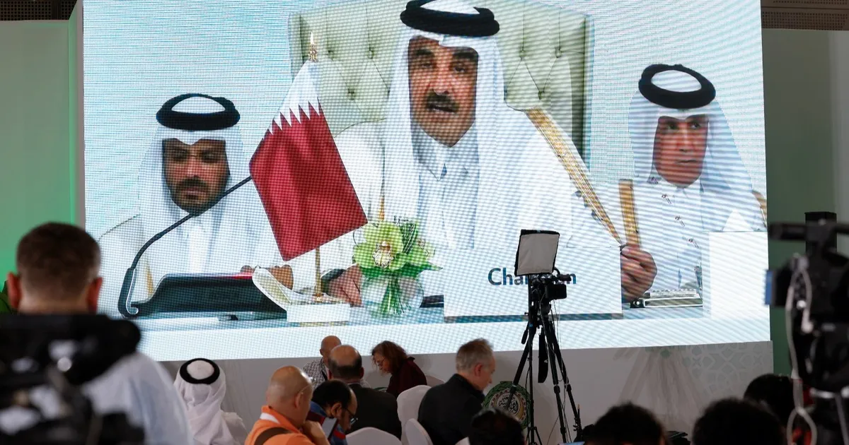 قمة الدوحة.. تضامن عربي وإسلامي مع قطر وسط دعوات لـ"محاسبة" إسرائيل