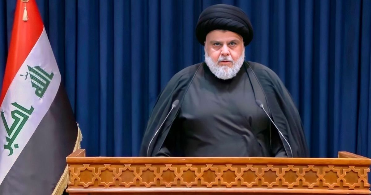 العراق.. مقتدى الصدر يدعو إلى حل المليشيات وتسليم السلاح للدولة