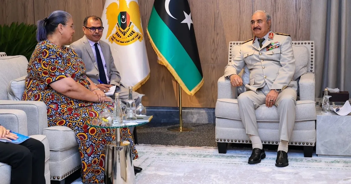 ليبيا.. حفتر يبحث خارطة الطريق مع المبعوثة الأممية ويشددان على أهمية التهدئة بطرابلس