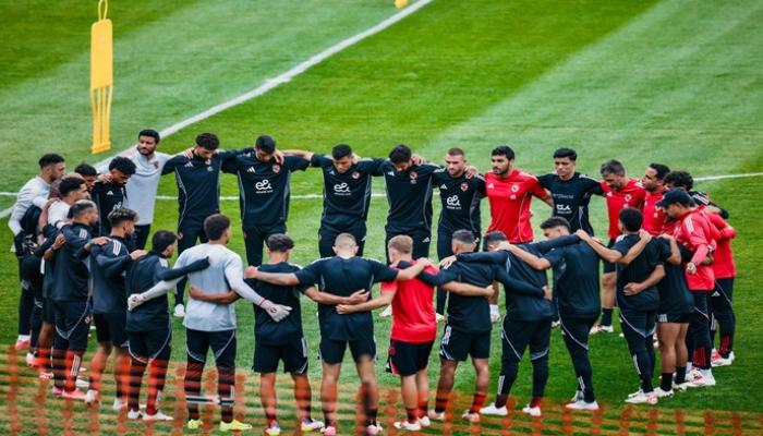 القرار بيد المدرب.. عرض أوروبي يطرق أبواب لاعب الأهلي المصري