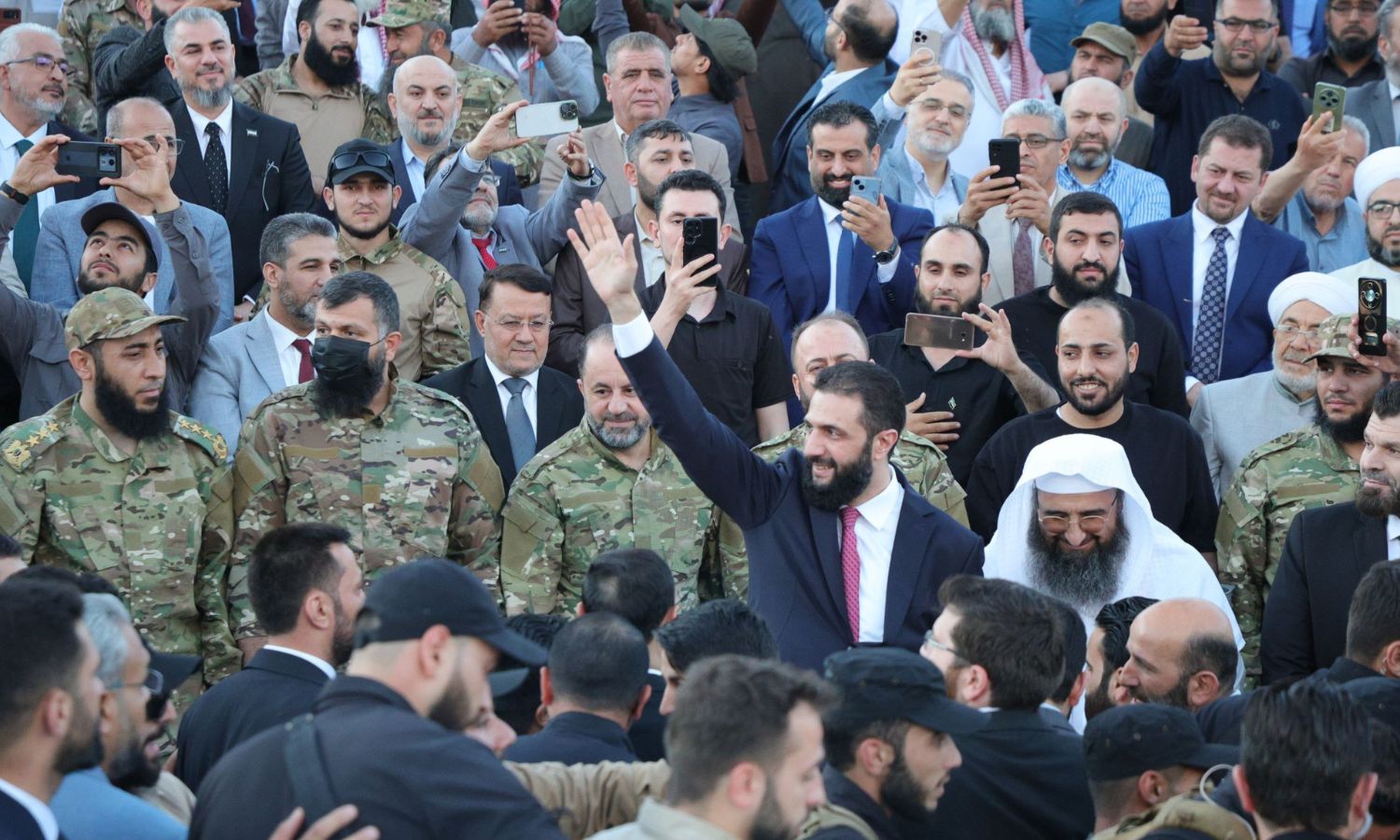 الشرع من حلب: سنبدأ معركة ضد الفقر