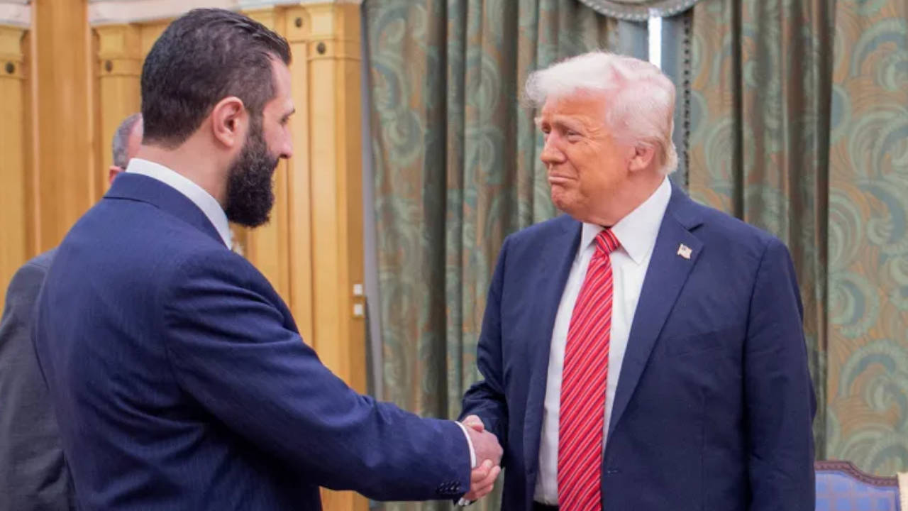 رفع العقوبات المفروضة على سوريا: خطوة مفصلية نحو تحول إقليمي جديد!