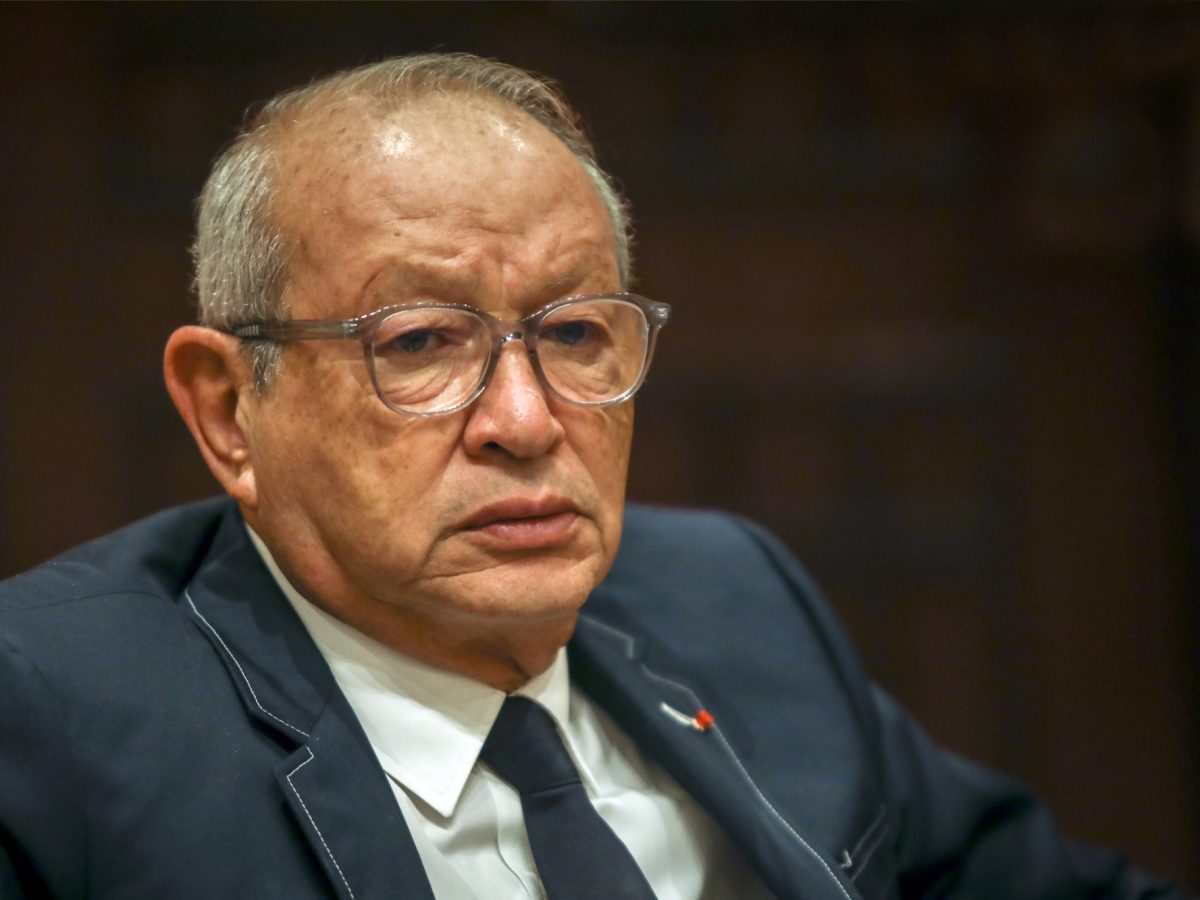 “ساويرس” يتوقع انتصار المطورين قضائيا على رسوم الساحل الشمالي