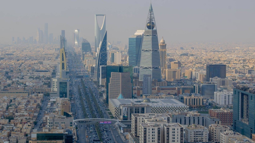 صندوق النقد يقترح خفض الحد الأقصى لأقساط قروض الأفراد في السعودية