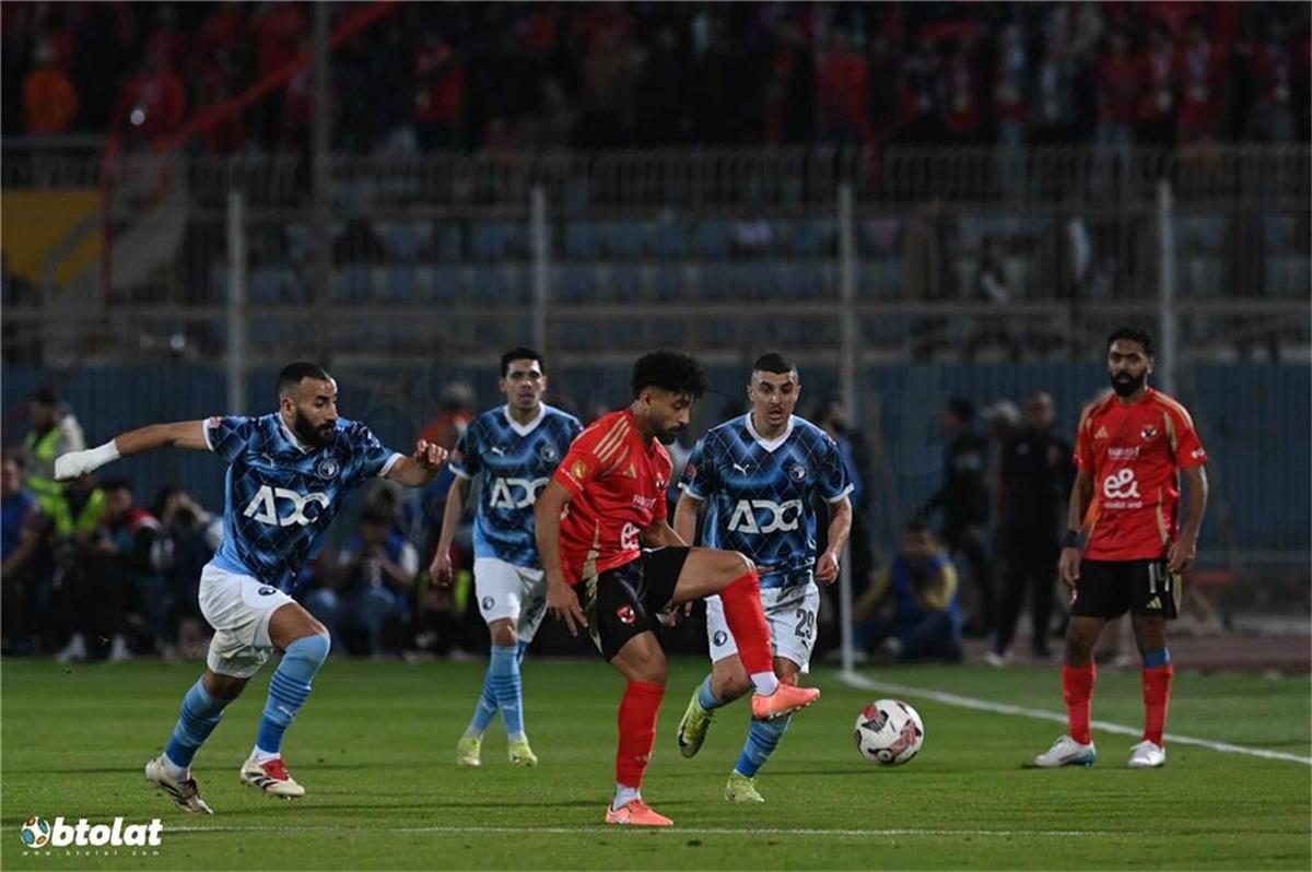 بيراميدز يظهر أمام الأهلي بزي جديد