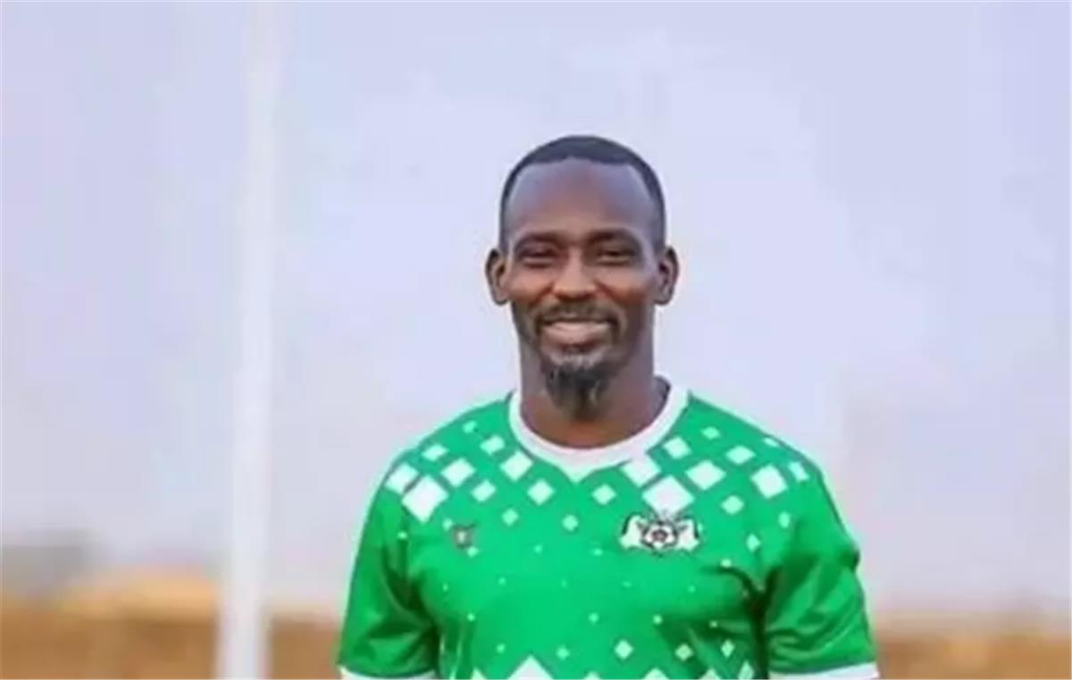 محمد كوفي: استعدينا جيدًا لإيقاف محمد صلاح وتريزيجيه.. وغياب لاعب واحد أراحنا