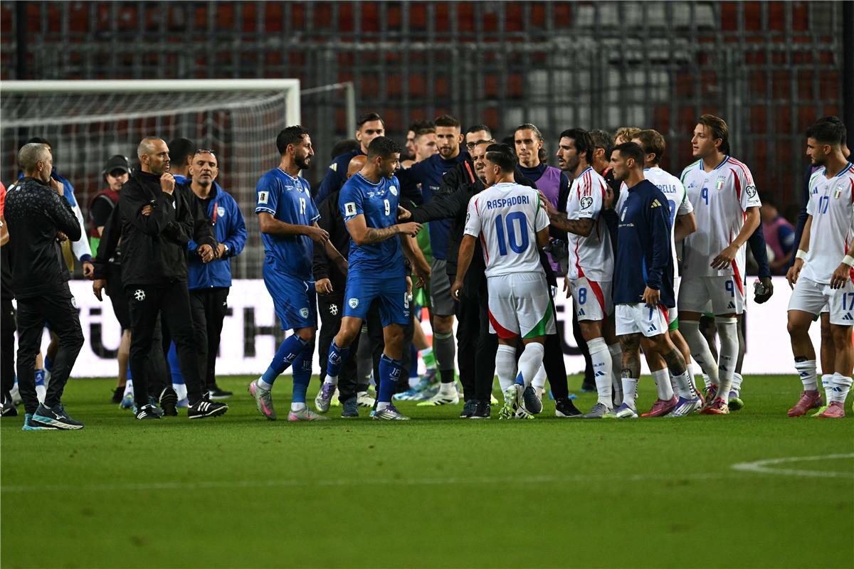 "شتمونا وأهانونا".. الكيان الصهيوني يُعلق على مشاجرة مباراة إيطاليا في تصفيات كأس العالم