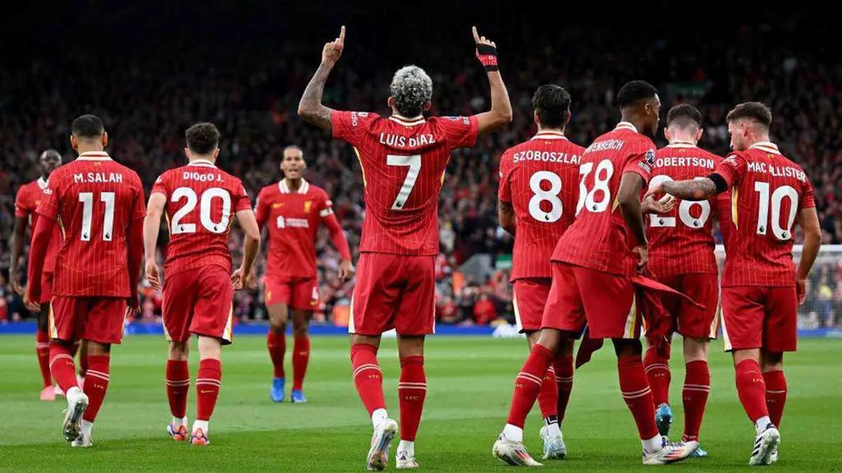 رغم تمسك ليفربول.. برشلونة يرفض الاستسلام ويقدم عرضا جديدا لضم نجم "الريدز"