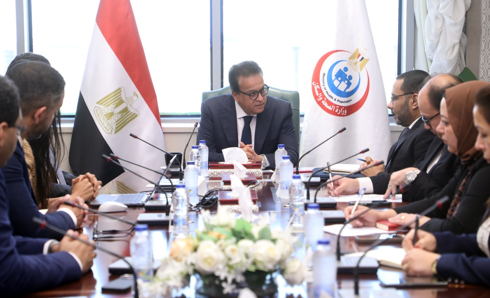 وزير الصحة يبحث مع شركة «ساندوز» تعزيز التعاون في توطين صناعة الأدوية ودعم المبادرات الصحية