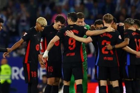 هل يكون الحل لأزمة الهلال؟ .. مهاجم برشلونة على رادار أندية دوري روشن - ملاعب