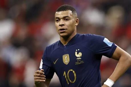 مبابي يعادل رقم هينري في ترتيب هدافي فرنسا التاريخيين - ملاعب