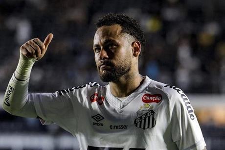 شاهد.. نيمار يستعرض مهاراته في