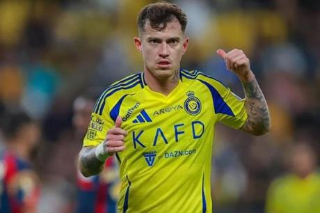 رقم خيالي.. النصر يتحمل