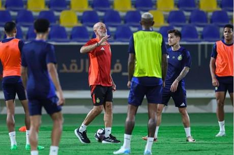 مفاجأة مدوية عن رحيل محترف النصر - ملاعب